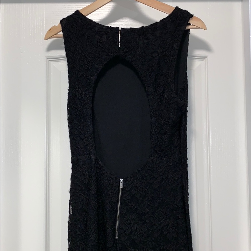 Dress - Picture 3 of 5